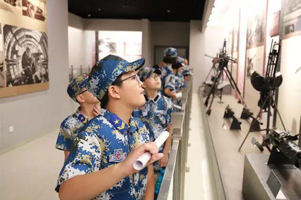 北京军世纪军事夏令营让青少年乐于改变