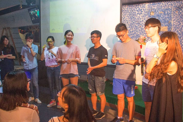 深圳大学举办夏令营活动的主要目的是什么？