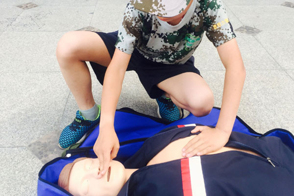 广州夏令营事件：学生生命应急救护夏令营